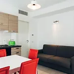 House By Domusaway Apartament