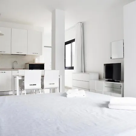 House By Domusaway Apartmán *