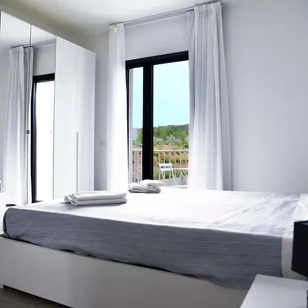 Apartament House By Domusaway Olbia