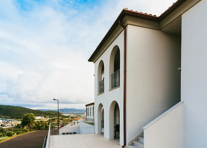 Apartment House By Domusaway *